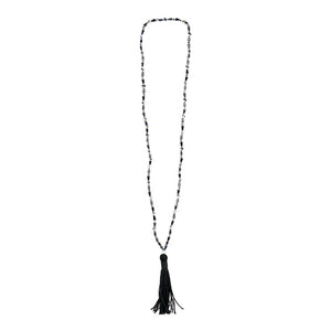 Collar Negro Con Cuentas Piramide