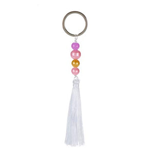 Llavero De Borla Blanca Con Perlas De Colores