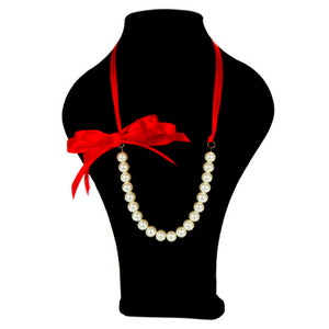 Collar De Perlas Y Listón Rojo